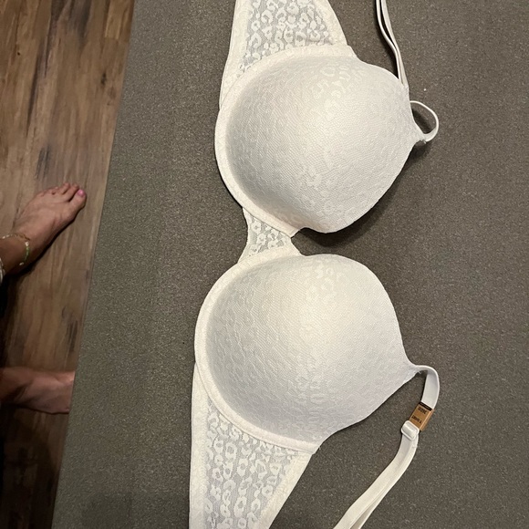 NWT VS bra - Picture 1 of 2